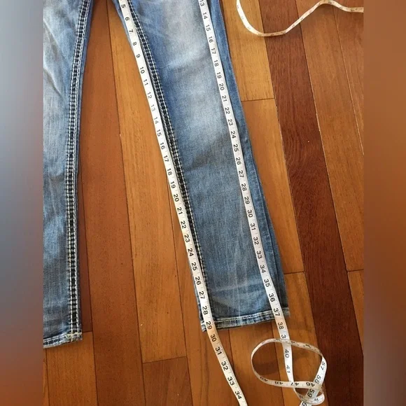 ROCK REVIVAL Jena Straight Stretch Jean ?. - Picture 14 of 16